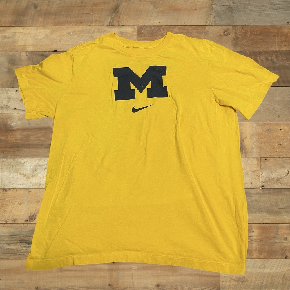 Nike Michigan Wolverines T-shirt Center Swoosh Medium